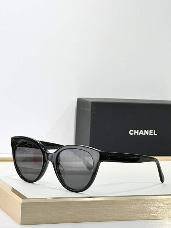 Picture of Chanel Sunglasses _SKUfw76704476fw